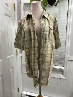 Hurley Beige and Light Brown Plaid Short-Sleeve Button-Down Shirt